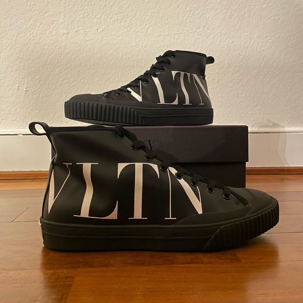 Men’s Valentino High-Top Sneakers Black Size 41